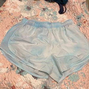 white tie dyed nike dri-fit runnning shorts, large